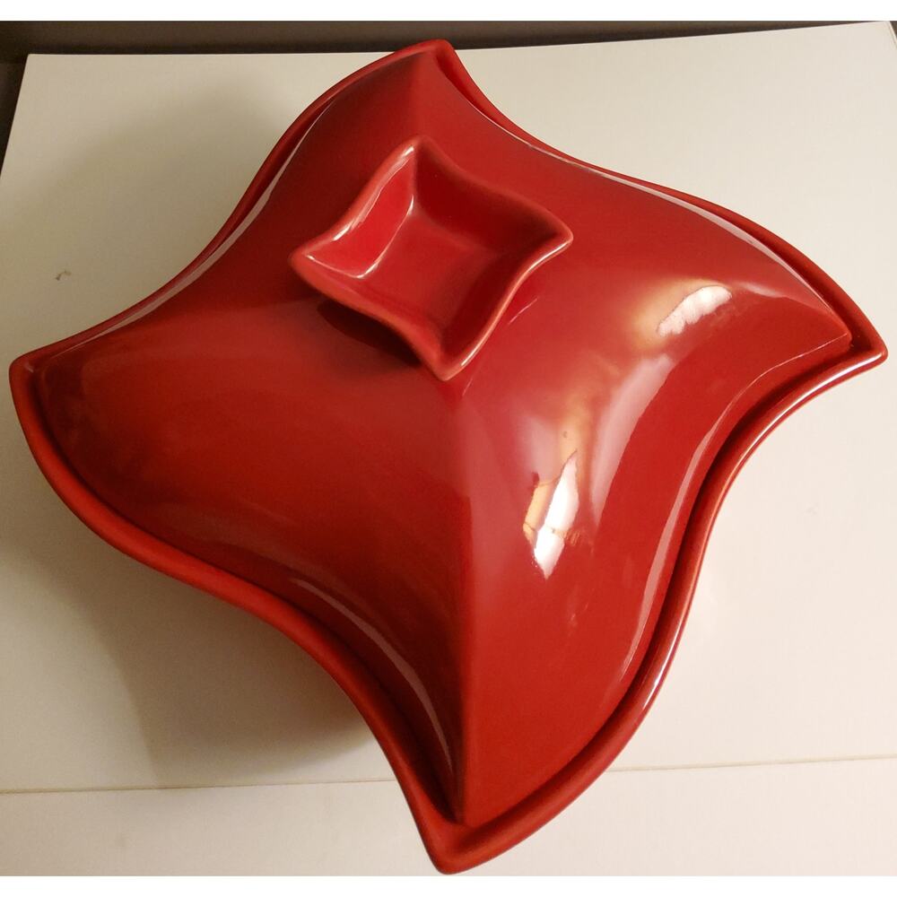 Sienna 1 Quart Pagoda Covered Red Porcelain Baker by Godinger
